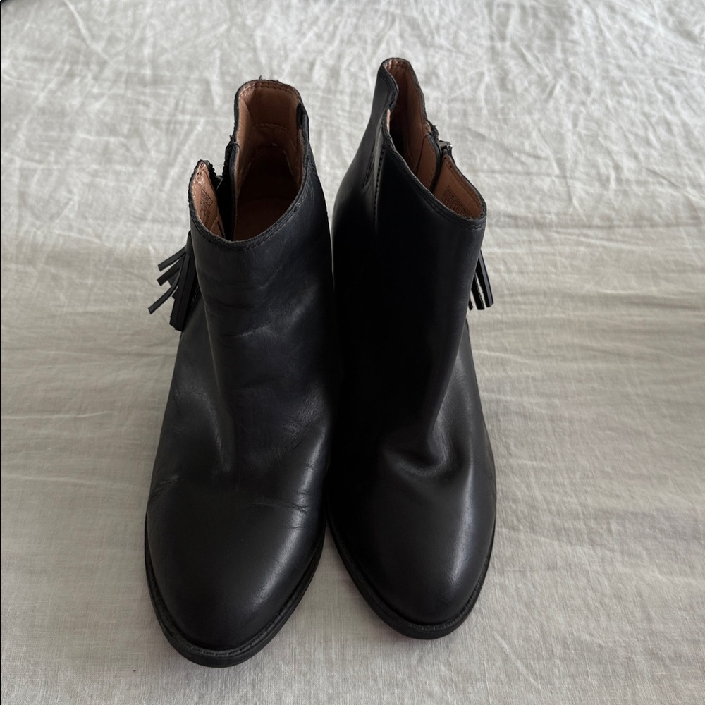 Vionic Tan Leather Ankle Boots